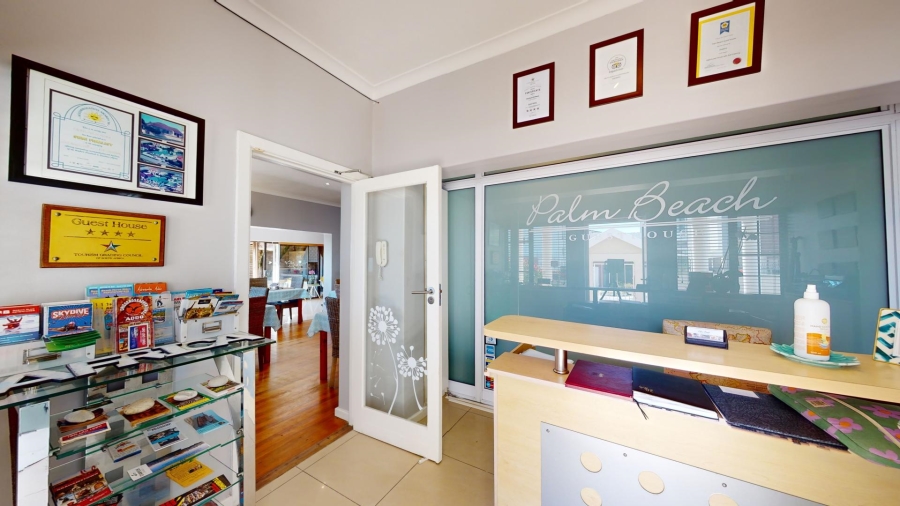 10 Bedroom Property for Sale in Summerstrand Eastern Cape